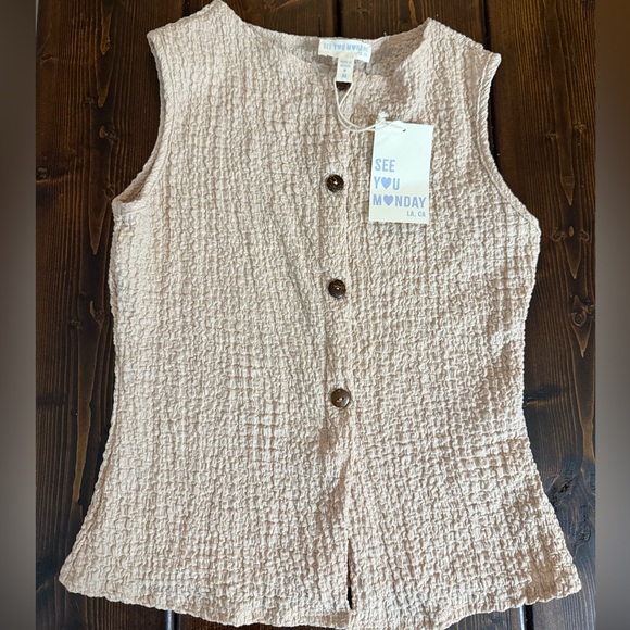 See You Monday Women's Beige Textured Blouse NWT - Picture 1 of 10